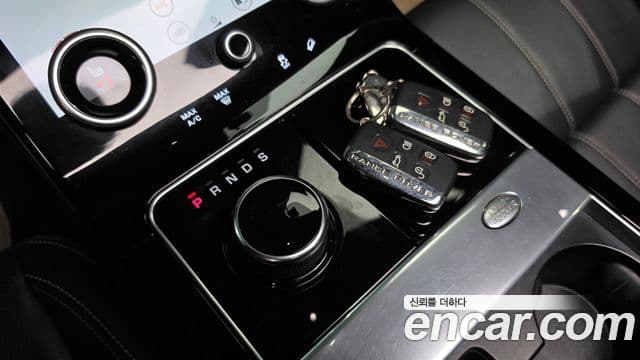 Land Rover Range Rover Velar 2018 — Фото 9/20