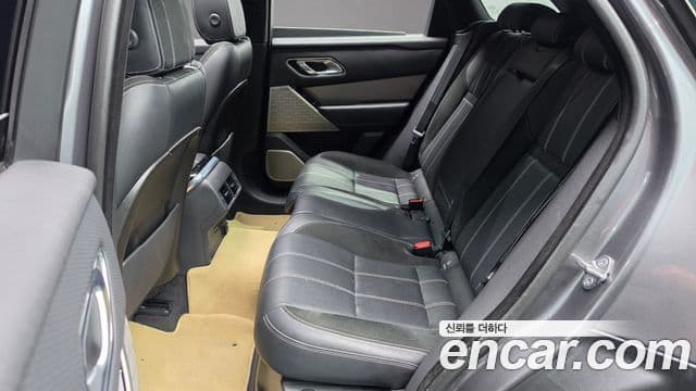 Land Rover Range Rover Velar 2018 — Фото 11/20
