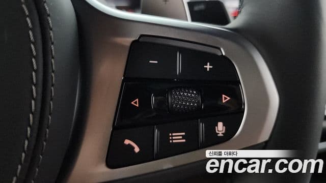 BMW X6 2025 — Photo 12/35