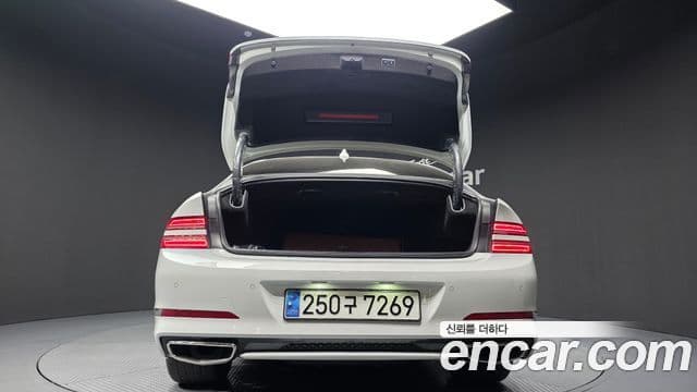 Genesis G80 2023 — ფოტო 19/37