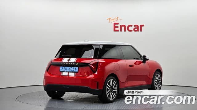 Mini Cooper Electric 2026 — Şəkil 1/30