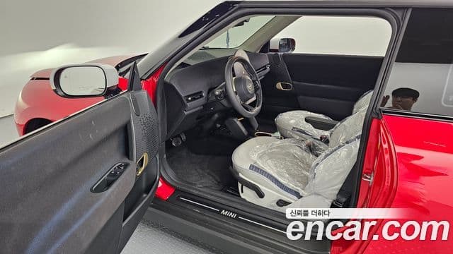 Mini Cooper Electric 2026 — Şəkil 18/30
