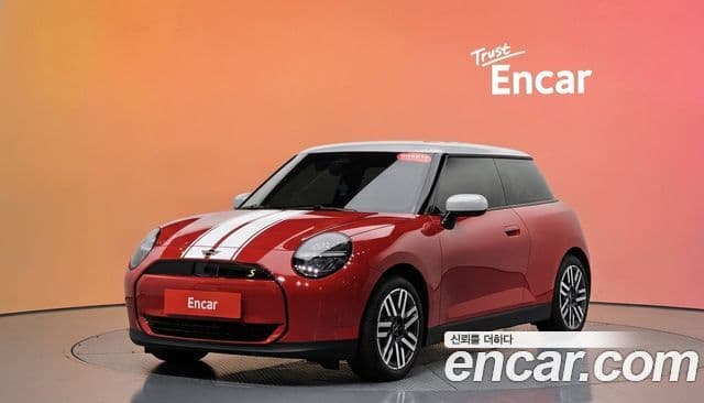 Mini Cooper Electric 2026 — Şəkil 8/30