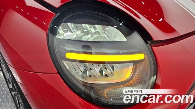 Mini Cooper Electric 2026 — Şəkil 4/30