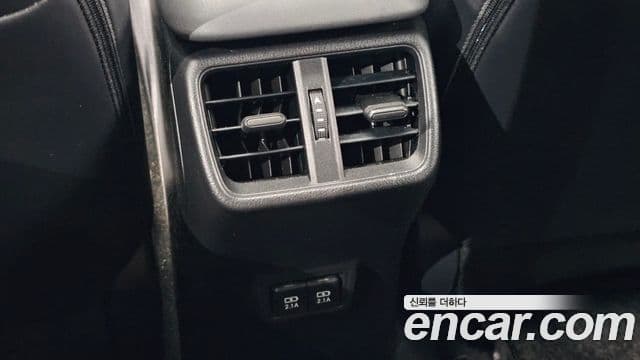 Lexus UX250h 2019 — Photo 12/32