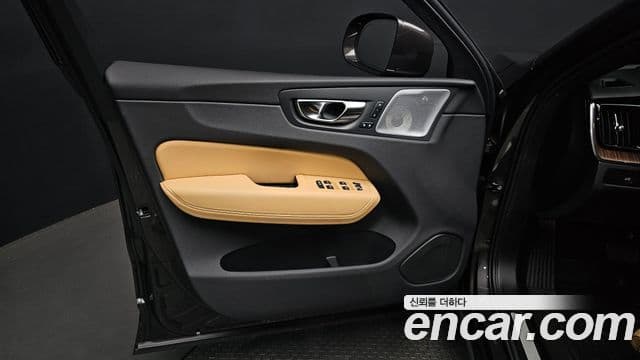 Volvo XC60 2024 — Şəkil 6/37