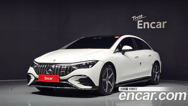 Mercedes-Benz EQE 2023 — ფოტო 20/34