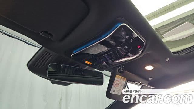 Mercedes-Benz EQE 2023 — ფოტო 19/34