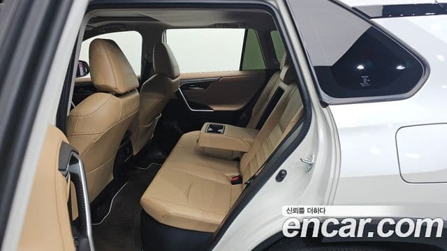 Toyota RAV4 2019 — Şəkil 7/20