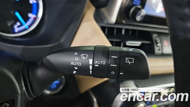Toyota RAV4 2019 — Şəkil 1/20