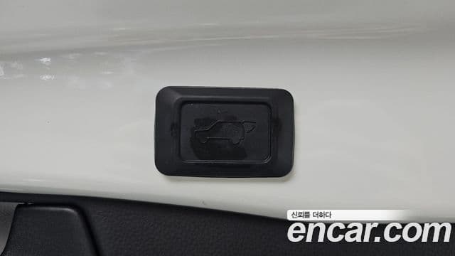 Toyota RAV4 2019 — Şəkil 15/20