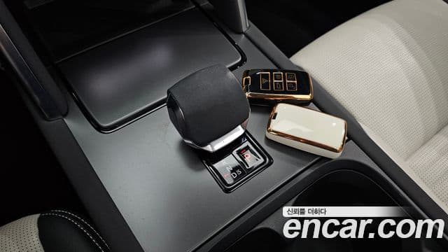 Land Rover Discovery Sport 2024 — Photo 15/34