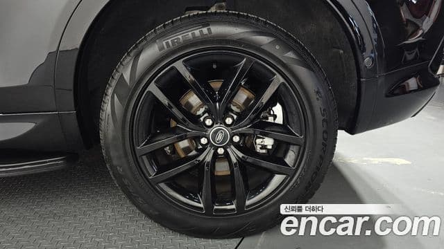 Land Rover Discovery Sport 2024 — Photo 6/34