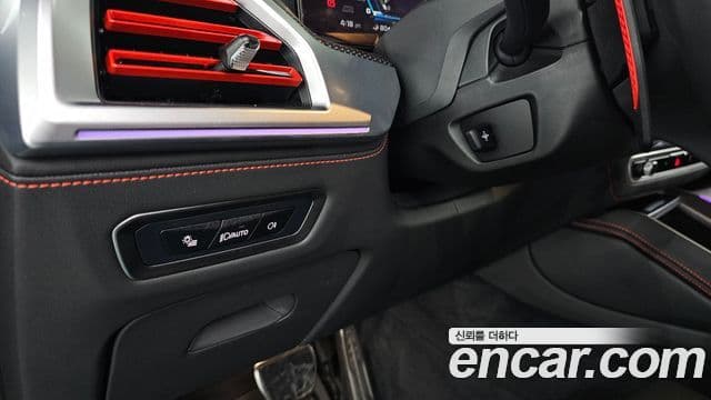 BMW XM 2024 — Photo 29/32