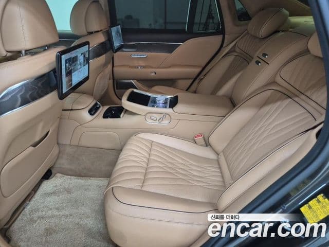 Genesis G90 2022 — ფოტო 17/20