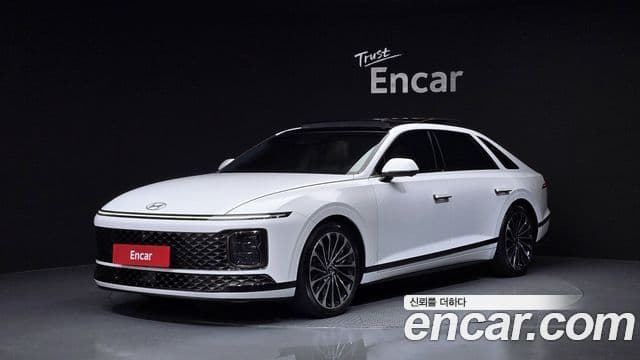 Hyundai Grandeur Hybrid 2023 — Photo 1/19