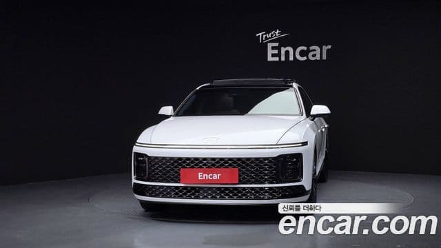 Hyundai Grandeur Hybrid 2023 — Photo 17/19