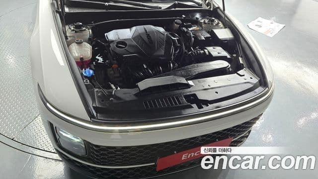 Hyundai Grandeur Hybrid 2023 — Photo 2/19