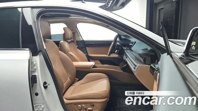 Hyundai Grandeur Hybrid 2023 — Photo 16/19
