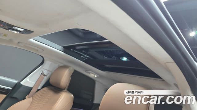 Hyundai Grandeur Hybrid 2023 — Photo 9/19