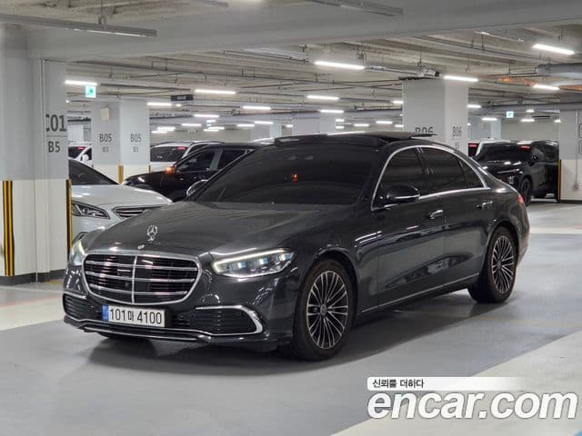 Mercedes-Benz S-Class 2022 — Photo 6/20