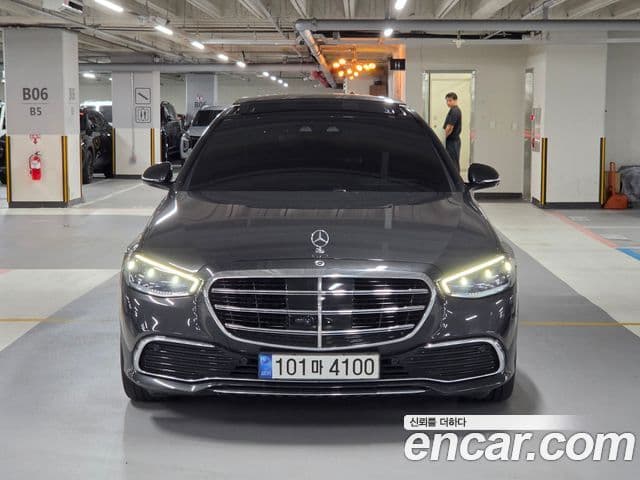 Mercedes-Benz S-Class 2022 — Photo 13/20