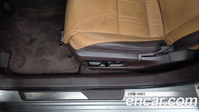 Lexus ES300h 2021 — Şəkil 15/34