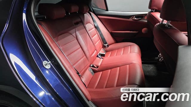 Kia Stinger 2018 — Фото 11/20