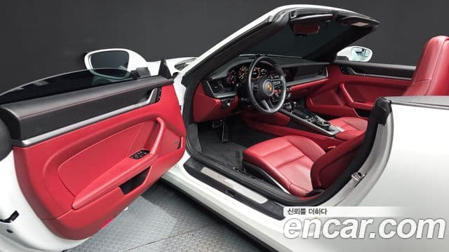 Porsche 911 2022 — Photo 17/20