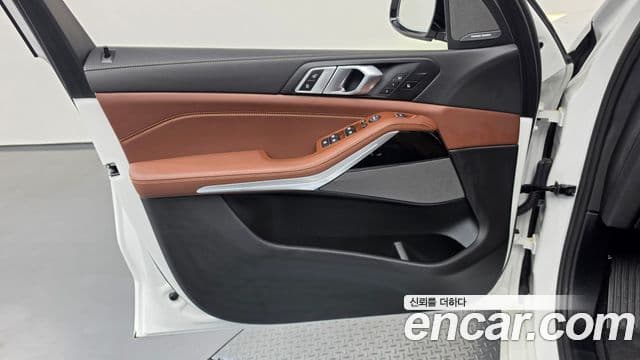 BMW X5 2025 — Photo 19/35