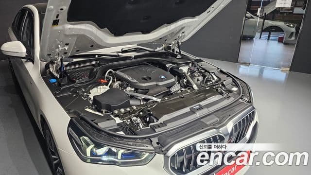 BMW 5 Series 2025 — Şəkil 17/40