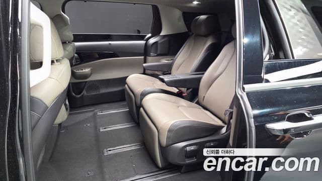 Kia Carnival 2024 — Şəkil 17/35