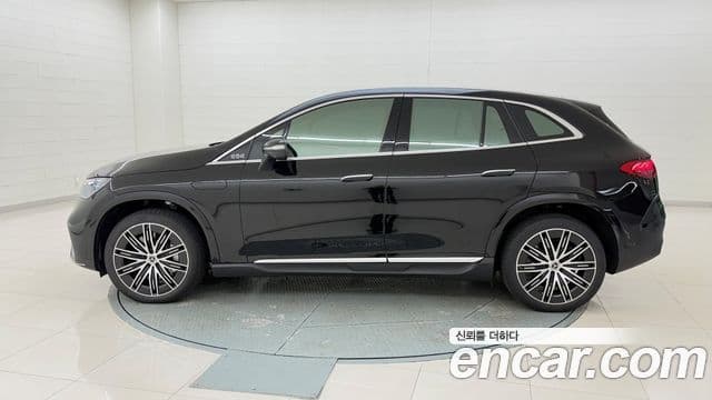 Mercedes-Benz EQE SUV 2026 — ფოტო 13/20