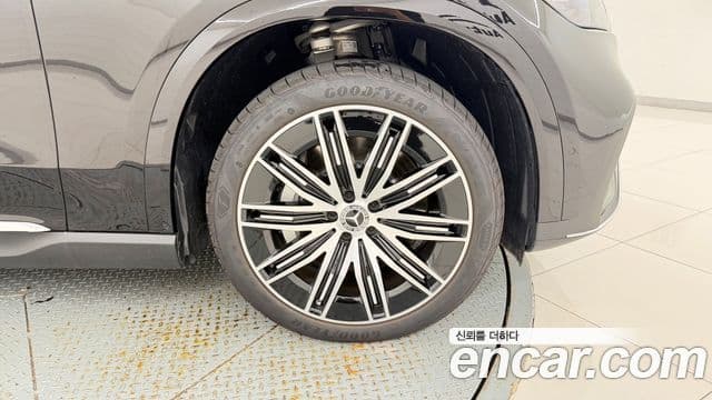 Mercedes-Benz EQE SUV 2026 — ფოტო 11/20