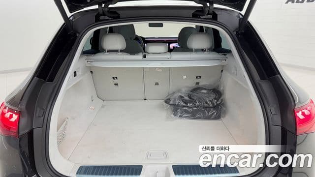 Mercedes-Benz EQE SUV 2026 — ფოტო 7/20