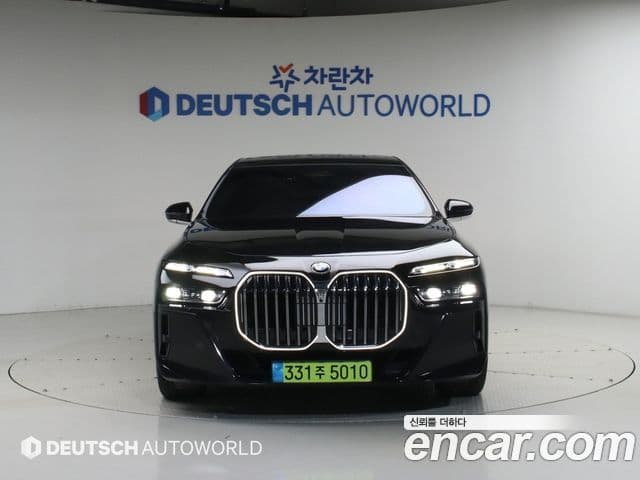 BMW 7 Series 2024 — ფოტო 5/20