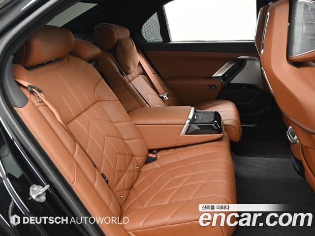 BMW 7 Series 2024 — Şəkil 13/20