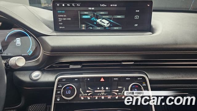 Genesis GV80 2021 — Şəkil 24/33