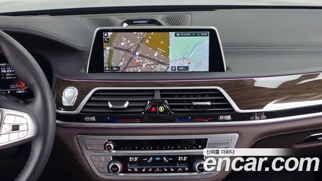 BMW 7 Series 2022 — ფოტო 4/20