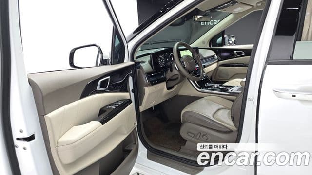 Kia Carnival 2021 — Фото 9/20