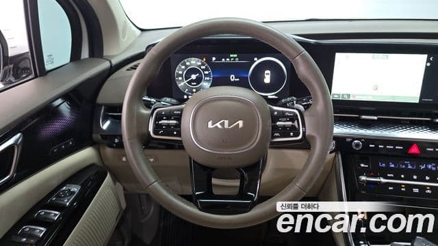 Kia Carnival 2021 — Фото 12/20