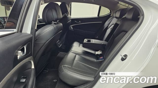 Genesis G70 2021 — ფოტო 26/31