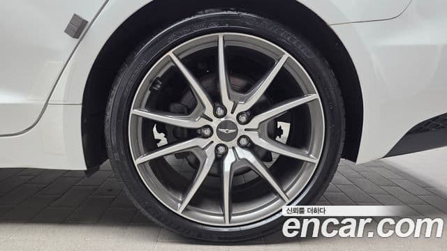 Genesis G70 2021 — ფოტო 27/31
