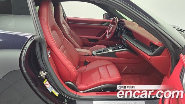 Porsche 911 2024 — Photo 18/30
