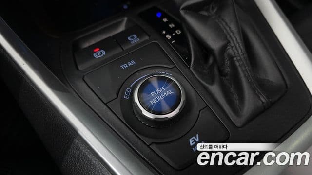 Toyota RAV4 2019 — Фото 17/20