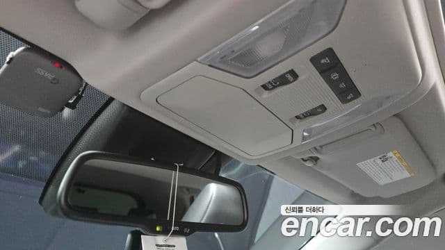 Toyota RAV4 2019 — Photo 8/33
