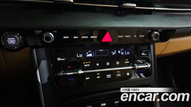 Kia Carnival 2023 — Фото 18/20