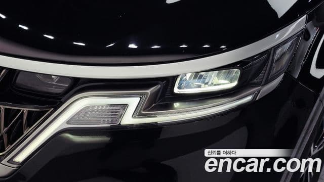 Kia Carnival 2023 — ფოტო 9/30
