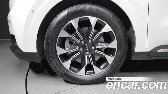 Kia Carnival 2023 — Фото 5/20