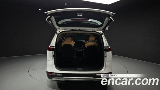 Kia Carnival 2023 — Фото 20/20